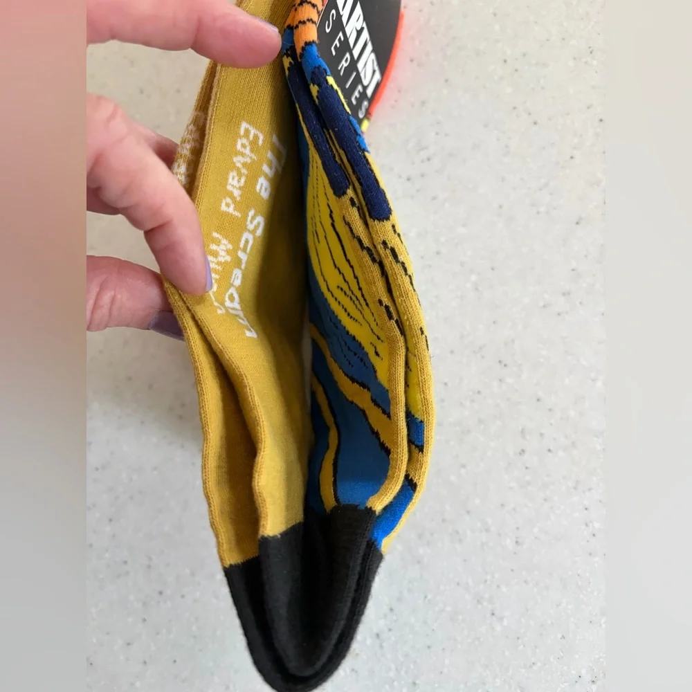 NWT The Scream' Decorative Artist Socks Blue/Gold Men’s Shoe Sz 7-12 E. Munch